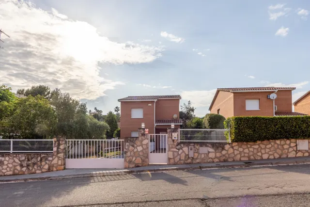 Espectacular Chalet de 4 habitaciones en Tarragona - ¡Tu Nuevo Hogar Te Espera! — 48