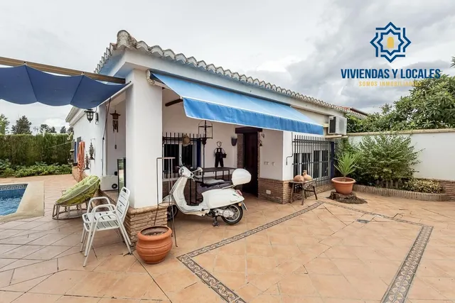 Casa con piscina en urb los chopos - Las Gabias — 6