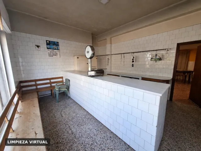 Casa con local comercial, garaje y patio en la gargantada, lieres. ¡vivienda y negocio en un mismo inmueble! — 23