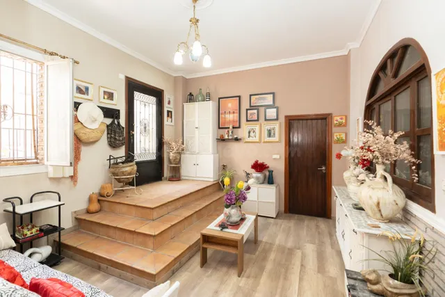 Exclusiva vivienda de grandes dimensiones en Huerto Capitán - foto 2