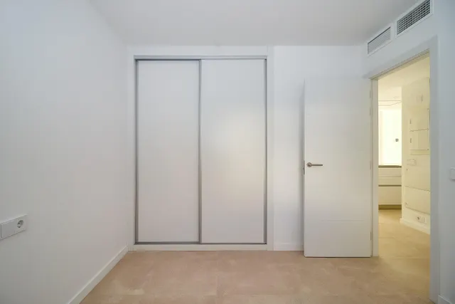 Apartamento  de 2 dormitorios y 2 baños , a estrenar en  pleno centro de Fuengirola. — 17