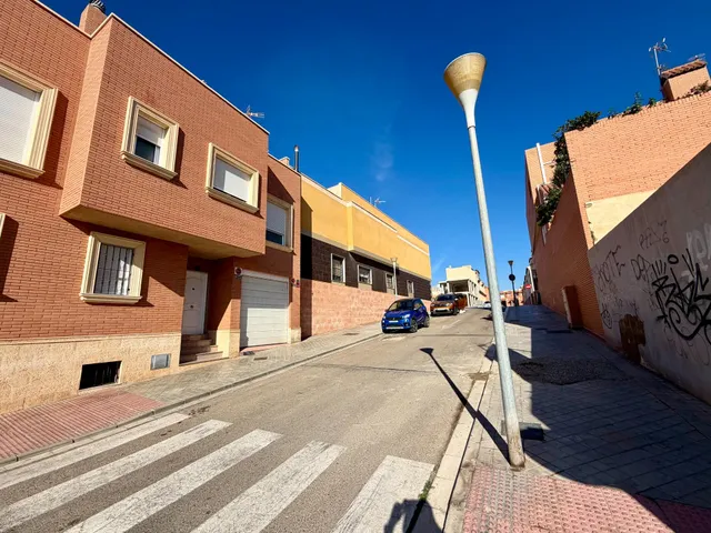 DOS INMUEBLES EN ESQUINA PARA CONSTRUIR TU CASA EN ALMERÍA – 103 m2 DE PARCELA — 10