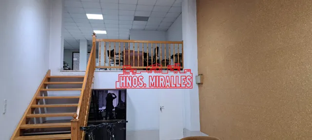SE VENDE LOCAL EN ASPE — 13