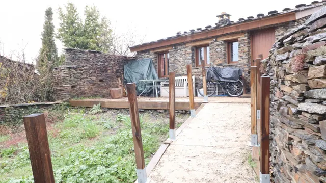 Hermosa vivienda en la Arquitectura negra — 25
