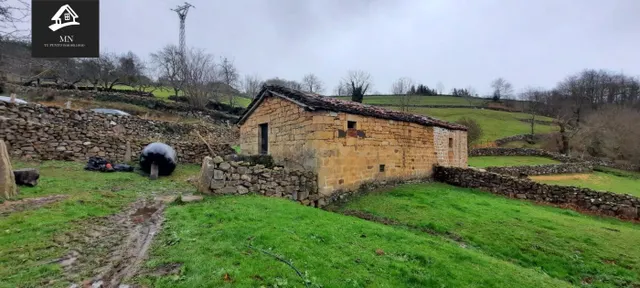 AUTÉNTICA CABAÑA PASIEGA PAREADA PARA REFORMAR EN UN TERRENO - foto 4