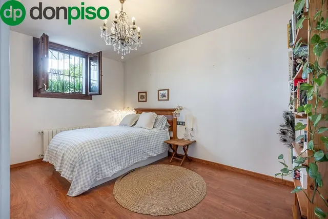 CASA SINGULAR EN ALBAICÍN JUNTO A PUERTA DE ELVIRA — 28