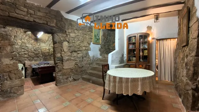 Casa de Piedra con Encanto y Autenticidad en Montoliu de Seg - foto 4