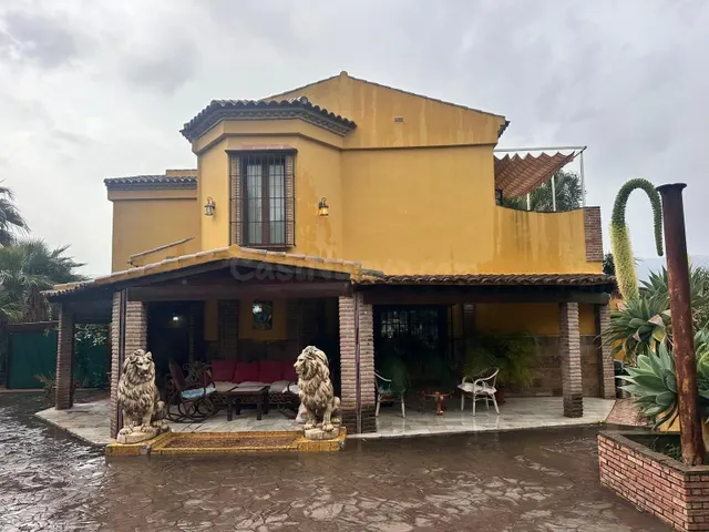 Villa con jardín tropical, piscina y casa de invitados a sol - foto 4