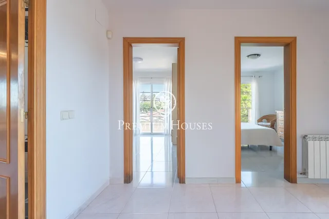 Casa con jardín y piscina en L'Aragai — 43