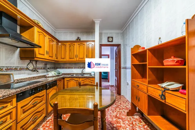 GRAN CASA CON DOS VIVIENDAS INDEPENDIENTES, AMPLIO PATIO Y AZOTEA – UNA OPORTUNIDAD ÚNICA PARA FAMILIAS O INVERSORES — 14