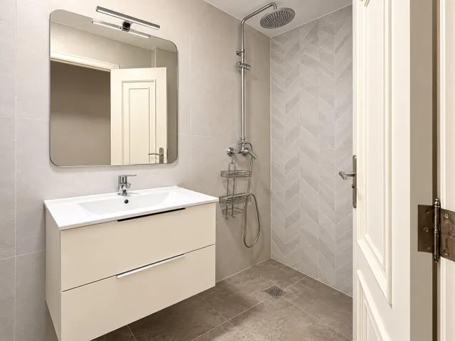 PISO AMUEBLADO DE 2 DORMITORIOS Y 2 BAÑOS CON PATIO PRIVADO EN NATZARET — 11