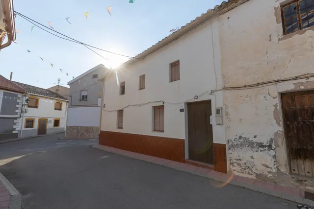 ¡Tu nuevo hogar en Morelabor te espera por solo 39.900€! ✨ — 49