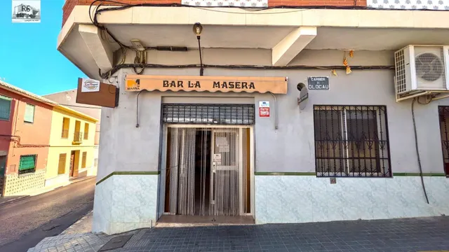 LOCAL EN BENAGUASIL - foto 3