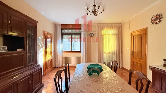 CASA TRADICIONAL DE PIEDRA CON GRAN PARCELA Y ANEXOS EN ABAVIDES (OURENSE) — 13