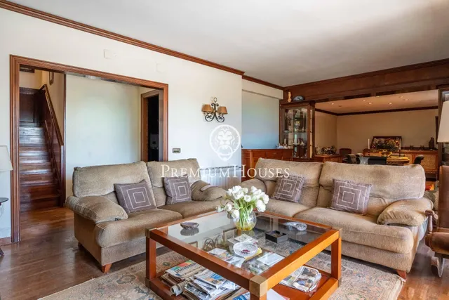 Casa independiente con piscina y jardín en Vallpineda — 6