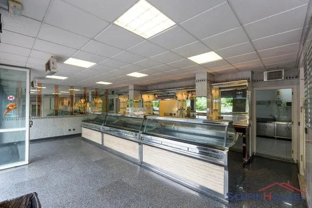 Local comercial 143m² en venta - EVER — 9