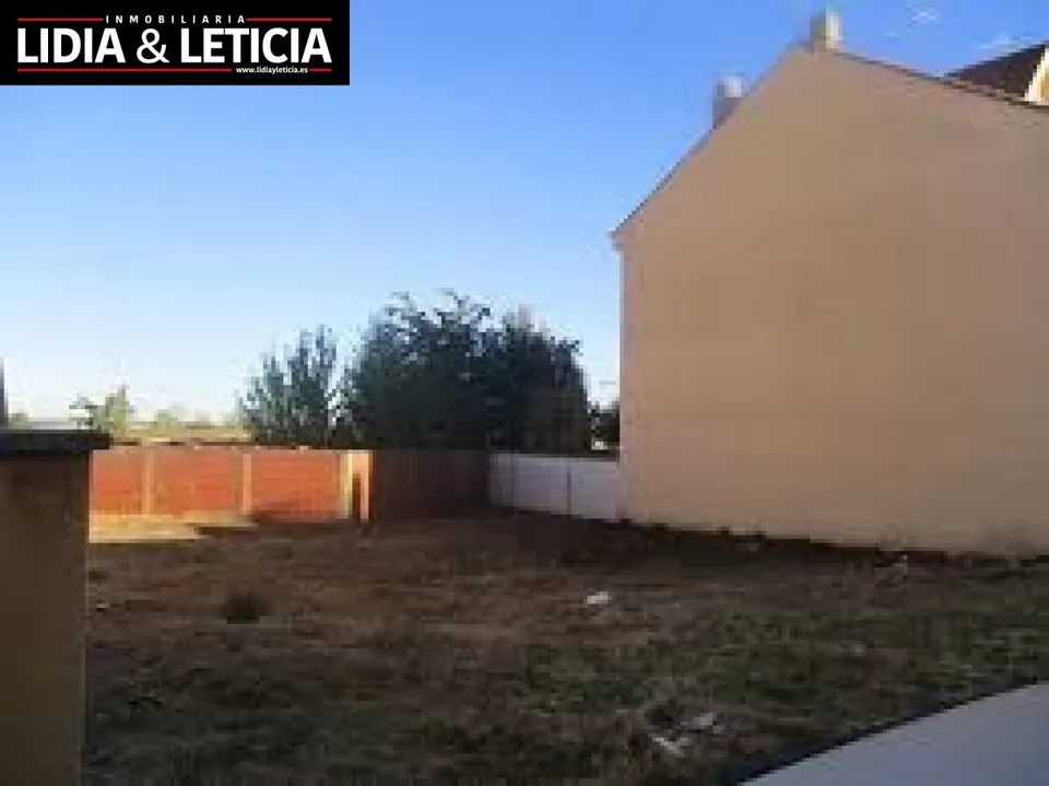 Solar Urbano de 119 m2 Zona Santa Lucia