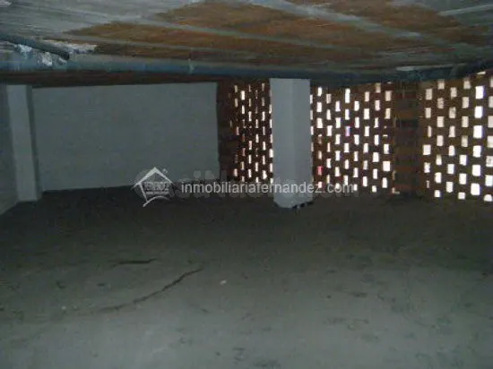 Local comercial 80m² en alquiler - COLON