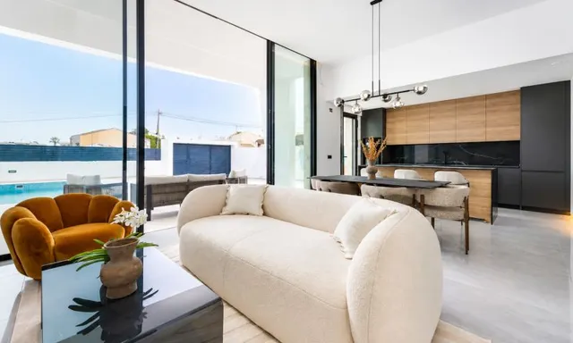 VILLA DE 3 DORMITORIOS 2 BAÑOS EN LOS BALCONES (TORREVIEJA)