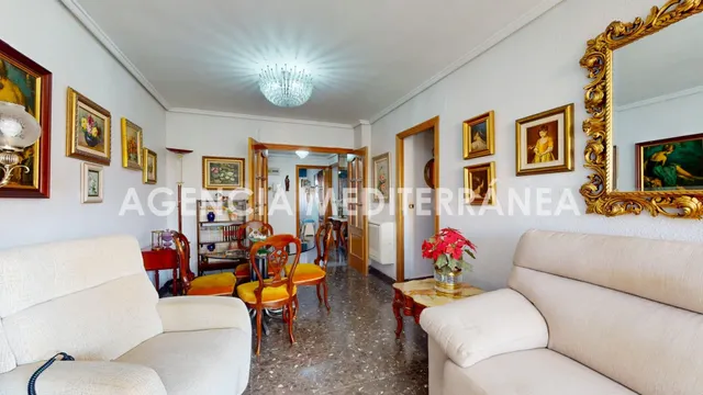 Piso en venta en Valencia, con garaje incluido — 2