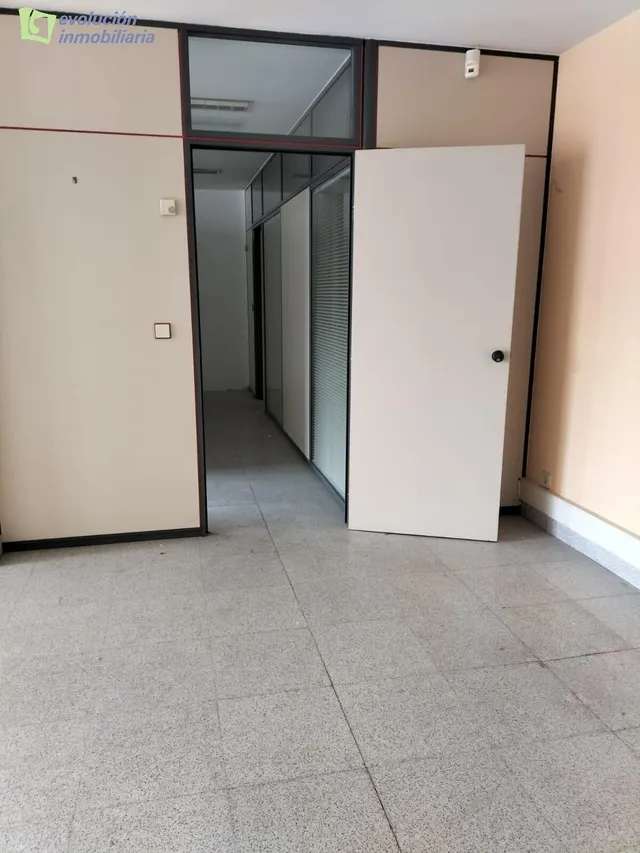 OFICINA EN BURGOS ZONA ALCAMPO — 7