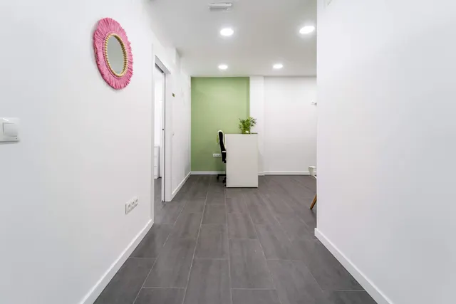 Local comercial 47m² en venta - La Aurora - Avda Andalucia — 18