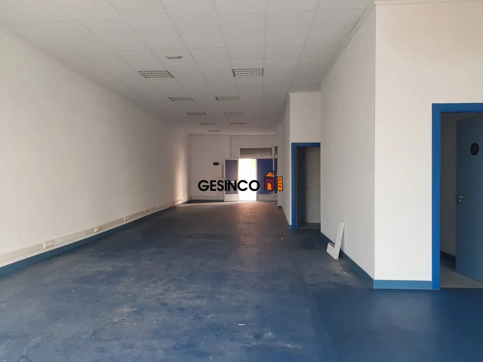 LOCAL COMERCIAL EN ALQUILER EN AMPLIA AVENIDA - ZONA SAN JOSÉ