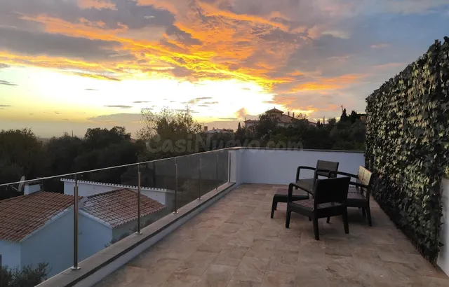 VILLA REFORMADA CON LICENCIA TURÍSTICA - foto 3