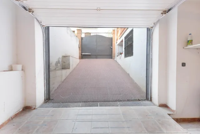 Casa adosada con terraza, vistas a Granada y Sierra Nevada, garaje y sótano — 42