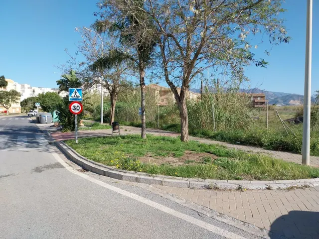 TERRENO URBANO  EN SALOBREÑA PLAYA — 20