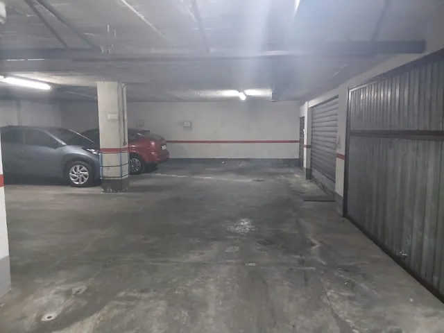 plaza de aparcamiento en alquiler sita en calle victoria — 7
