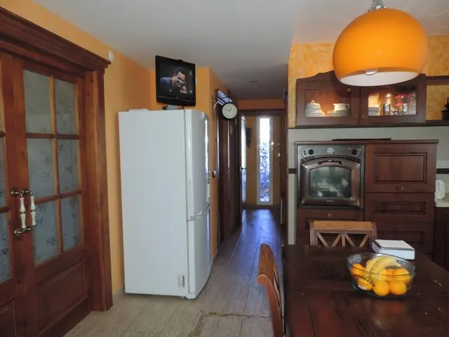 chalet en zona del colegio elians — 24