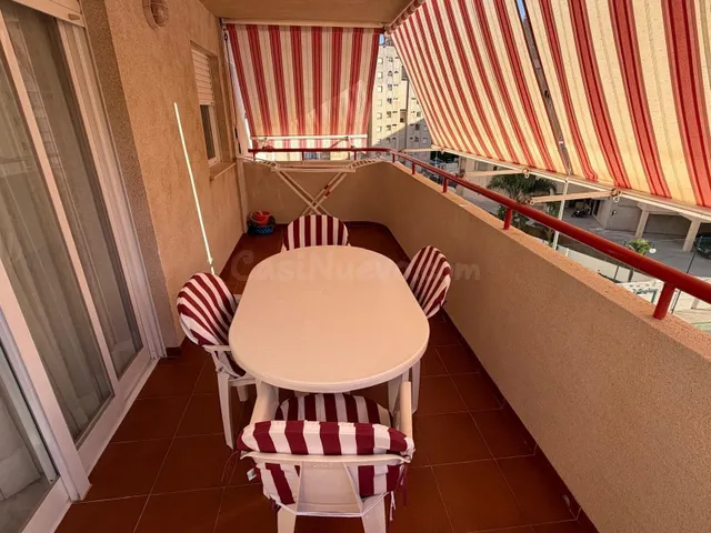 Apartamento en Segunda línea de Playa. - foto 2