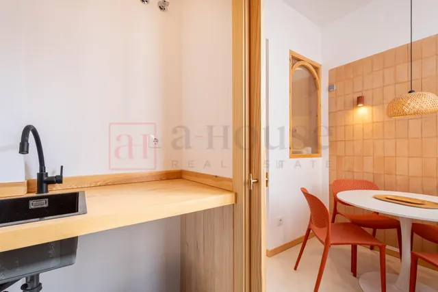 Piso luminoso y recién reformado, listo para entrar a vivir en vila de gràcia — 12