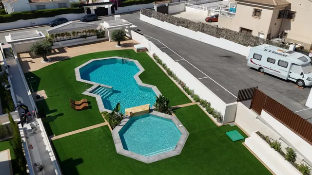 Bungalow 2 habitaciones 79m² en venta - Centro de la Ciudad Quesada — 38