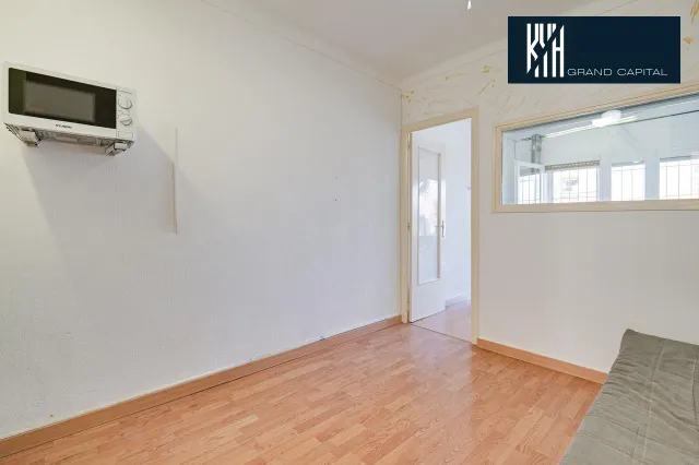 APARTAMENTO EN LA ESCALA — 12