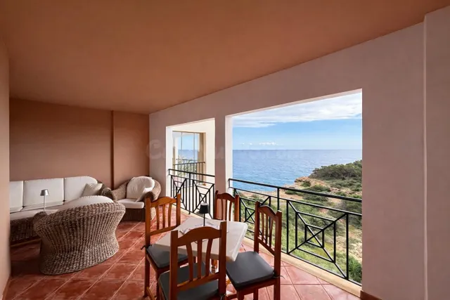 EXCLUSIVA PRIMERA LINEA DE MAR.- APARTAMENTO CON VISTAS INCR - foto 2