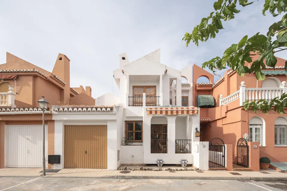 Casa 4 habitaciones 246m² en venta - Granada