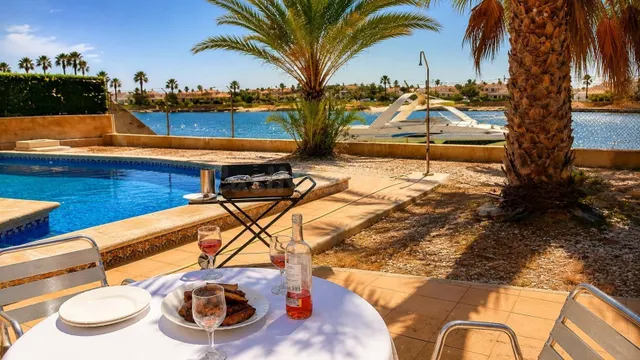 Una villa exclusiva y espaciosa, ideal para quienes buscan p - foto 4