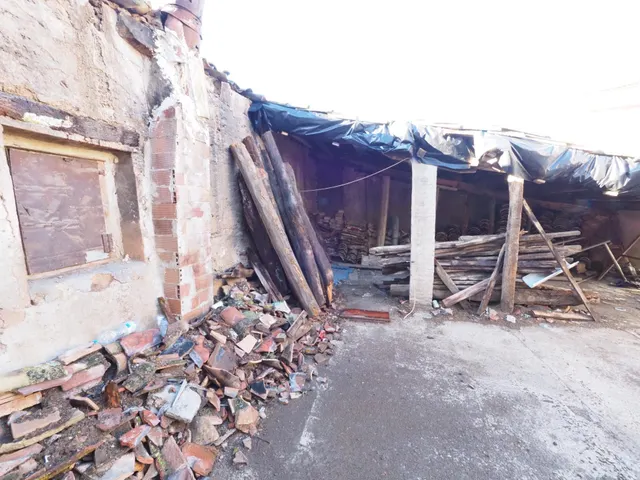 SE VENDE CASA INDEPENDIENTE EN SANT QUINTI DE MEDIONA — 4