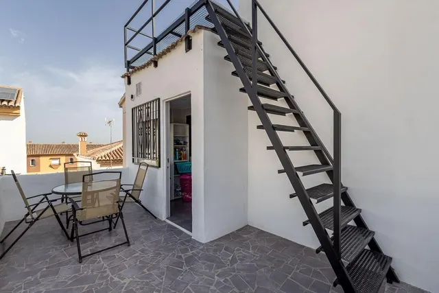 Casa en venta en Monachil (Granada) – Amplia, luminosa y con gran potencial — 26