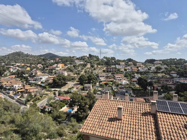 Casa con vistas panorámicas, placas solares y gran terraza en Mas Trader, Cubelles — 34