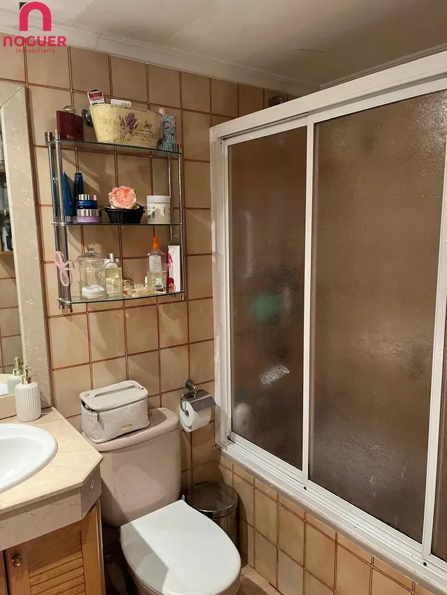 PISO ZONA ZOCO DE CUATRO DORMITORIOS , DOS BAÑOS , TERRRAZA Y  ASCENSOR — 36