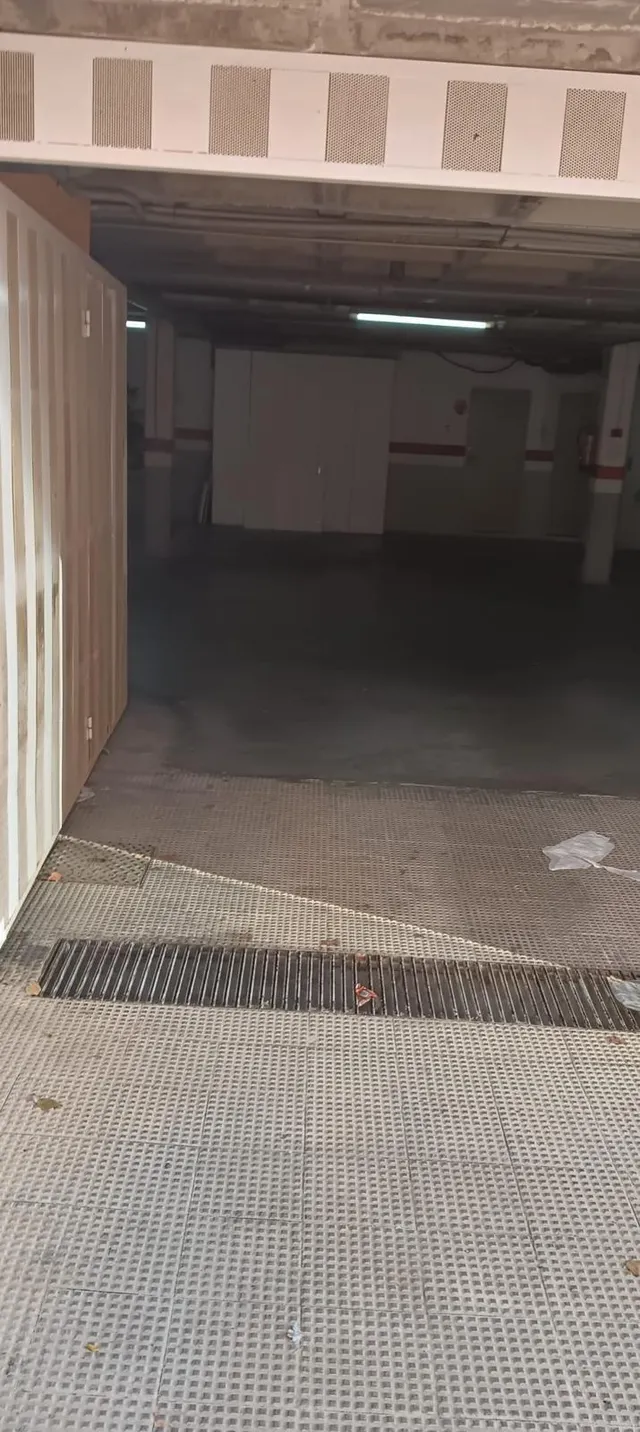 SE VENDE PRECIOSO ADOSADO EN CIUDAD JARDIN — 34