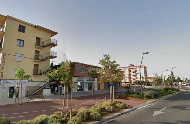 Se vende piso CESIÓN DE REMATE en C/ BARCELONA en Mont-roig - foto 2