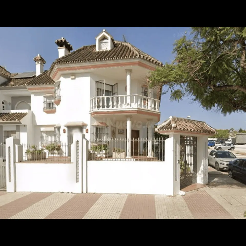 Adosado 5 habitaciones 240m² en venta - Marbella