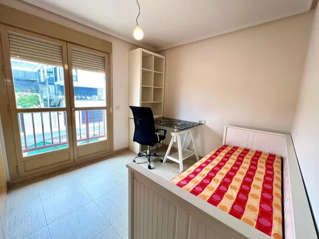 EXCLUSIVA CASA ADOSADA CON ASCENSOR Y PISCINA EN CIUDAD JARDIN — 42