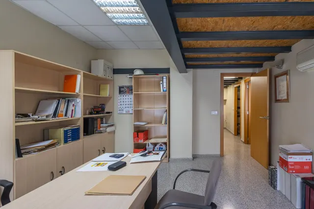 LOCAL OFICINAS FRENTE A EDETANIA — 20