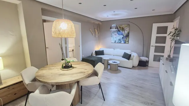 PISO VENTA SALAMANCA. Urbis te ofrece un piso reformado en venta en Garrido Sur, Salamanca. — 8