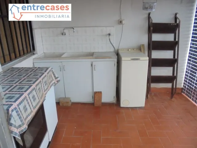 VENTA SOLAR INDUSTRIAL ZONA BALADRE PUERTO DE SAGUNTO CON VIVIENDA Y BAR — 28